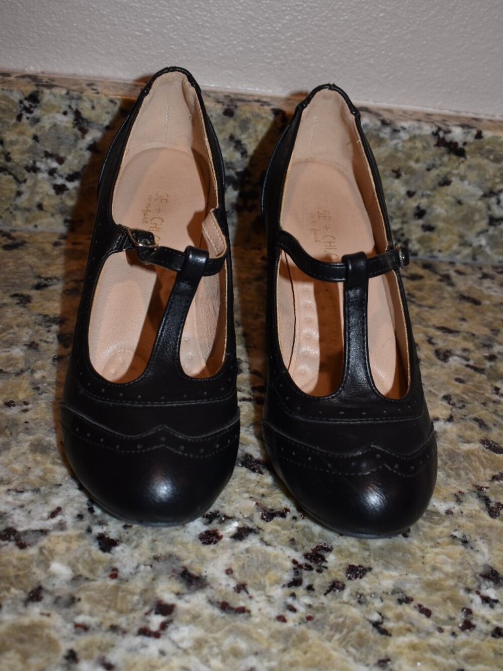 Chase & Chloe Mary Jane Oxford Pumps Size 9